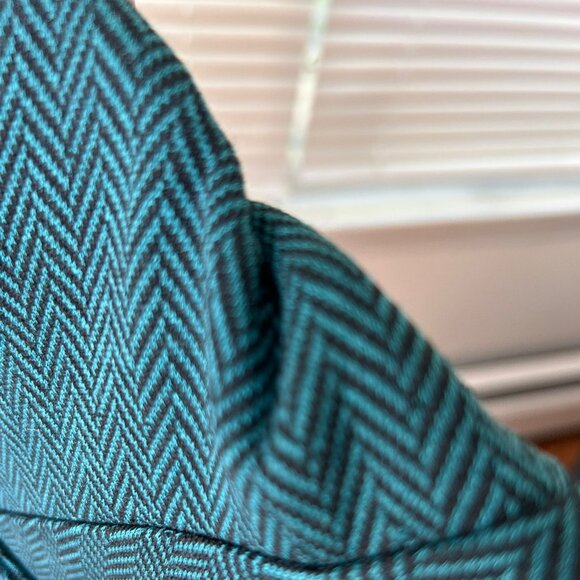 Green Dress - Picture 2 of 3